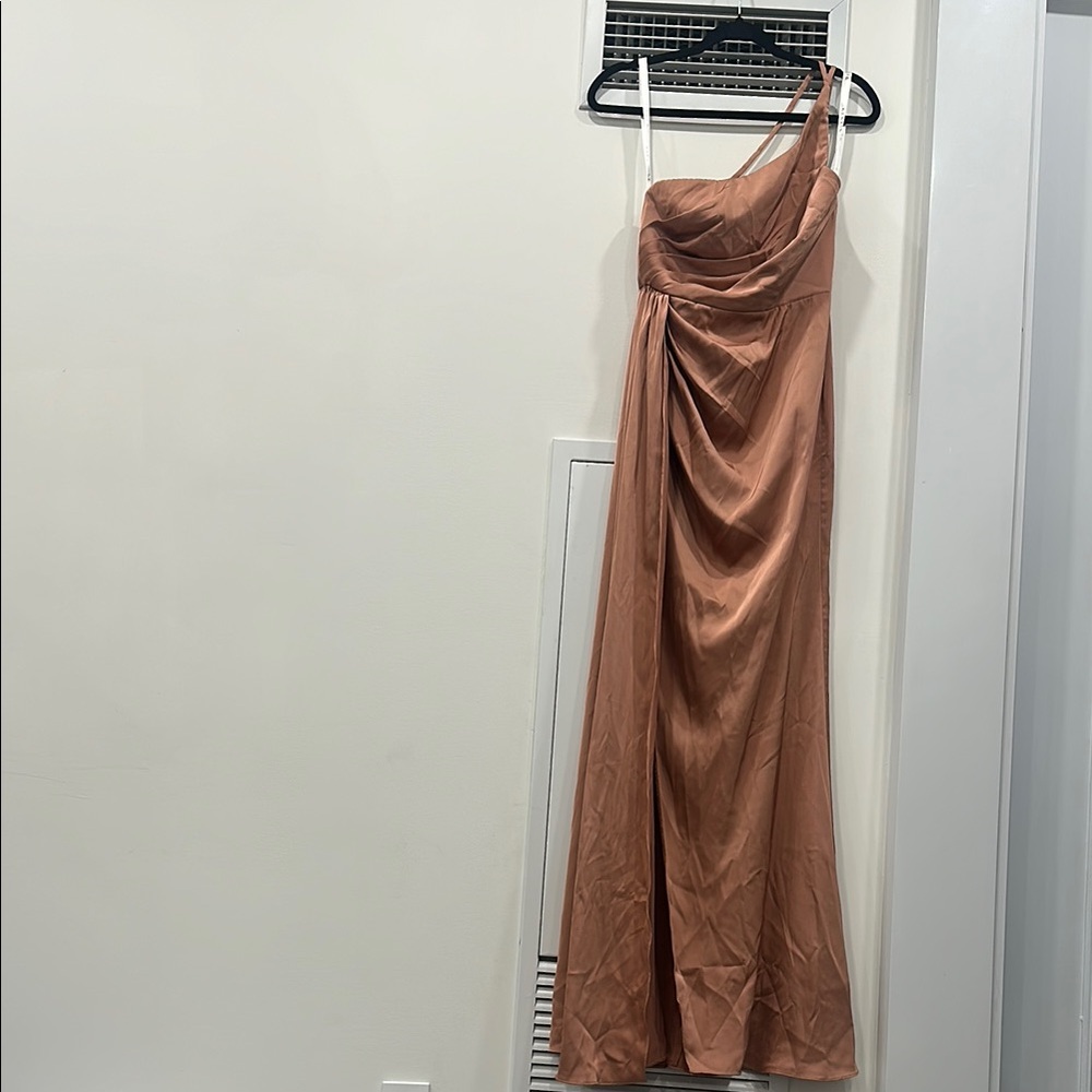 Elegant One-Shoulder Evening Gown